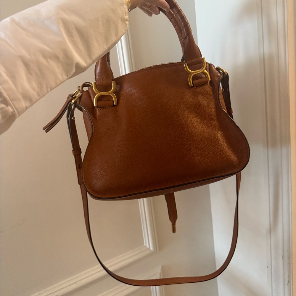 Chloé Marcie Medium Satchel with Gold Hardware - Picture 7 of 8